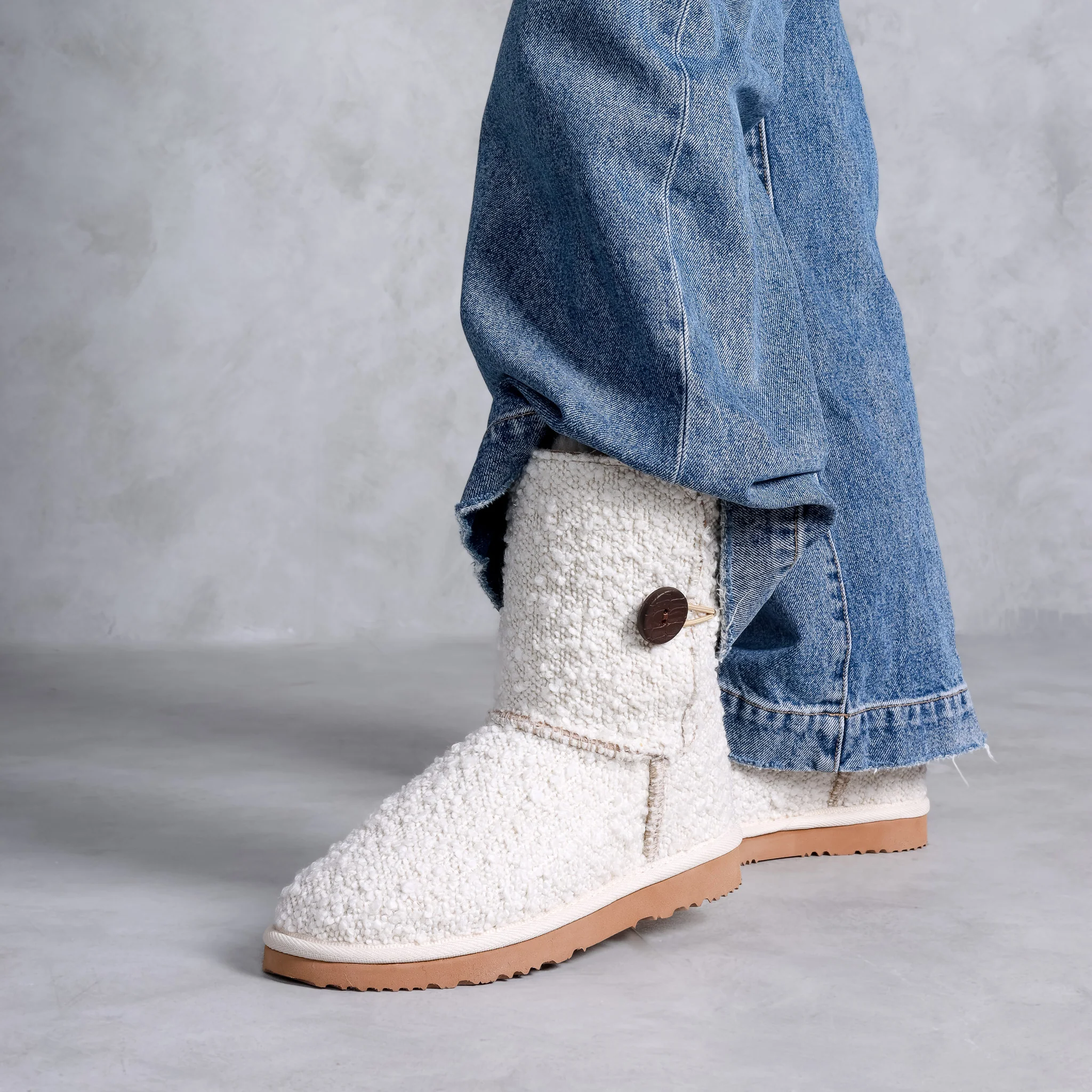 Women's Boucle Button Mid - Image 7