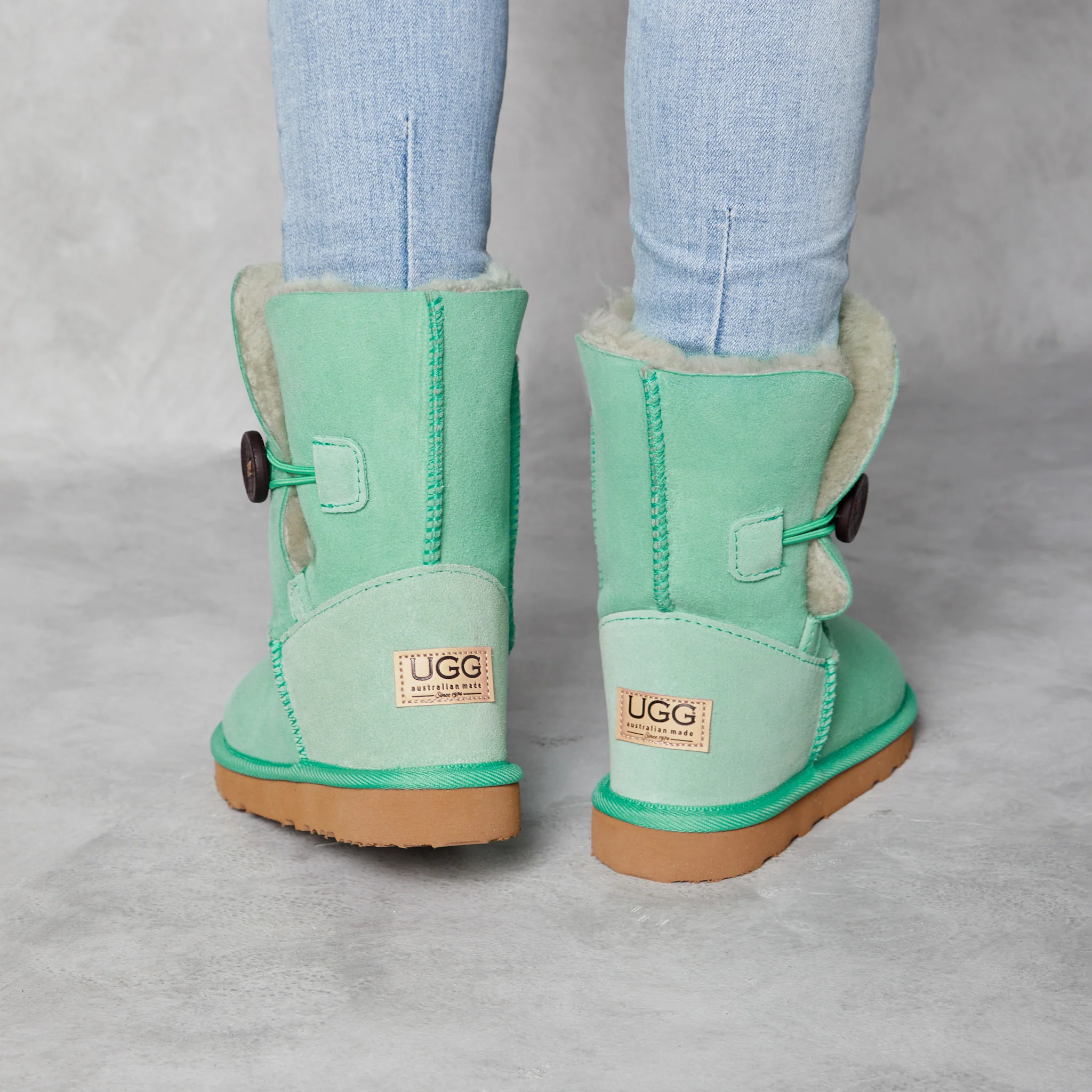 Women's Burleigh Button Mid Colours - Image 17